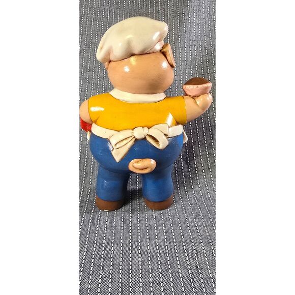 Vintage Ceramic Figurine of a Pig Chef - Picture 4 of 10